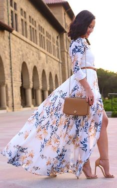 Подборка фантастических платьев с цветочным принтом. Женственные образы для яркого лета.