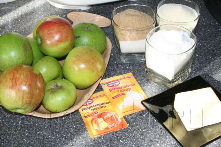 Яблочный пирог «3 стакана» — Сочная начинка и хрустящая сахарная корочка