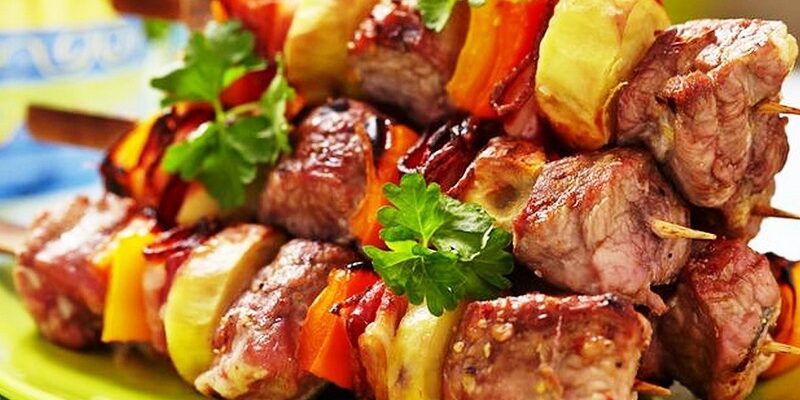 9 правил заядлого шашлычника, знать которые просто необходимо! Теперь мяско всегда сочное.