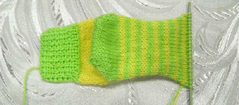 Вязание без затей: носки на двух спицах без швов