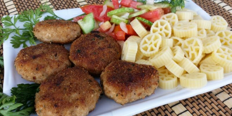 Котлеты из индюшиного фарша — 5 вкусных рецептов приготовления