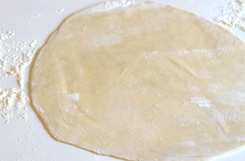 Как приготовить закарпатские кифлики из простого песочного теста и горсти грецких орехов