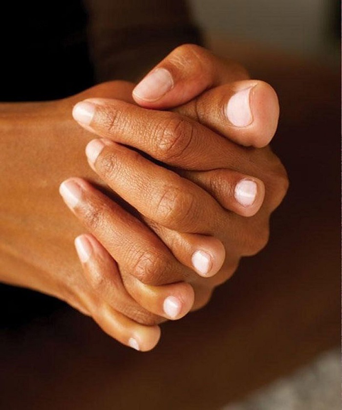Чтобы старость не застала врасплох, выполняй «переплетение пальцев». Упражнение, которое вернет молодость и подвижность твоим ногам