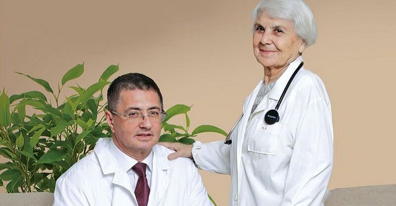 90-летняя мама известного доктора Мясникова: «Мою полы руками и радуюсь каждому дню!» Секреты здорового долголетия